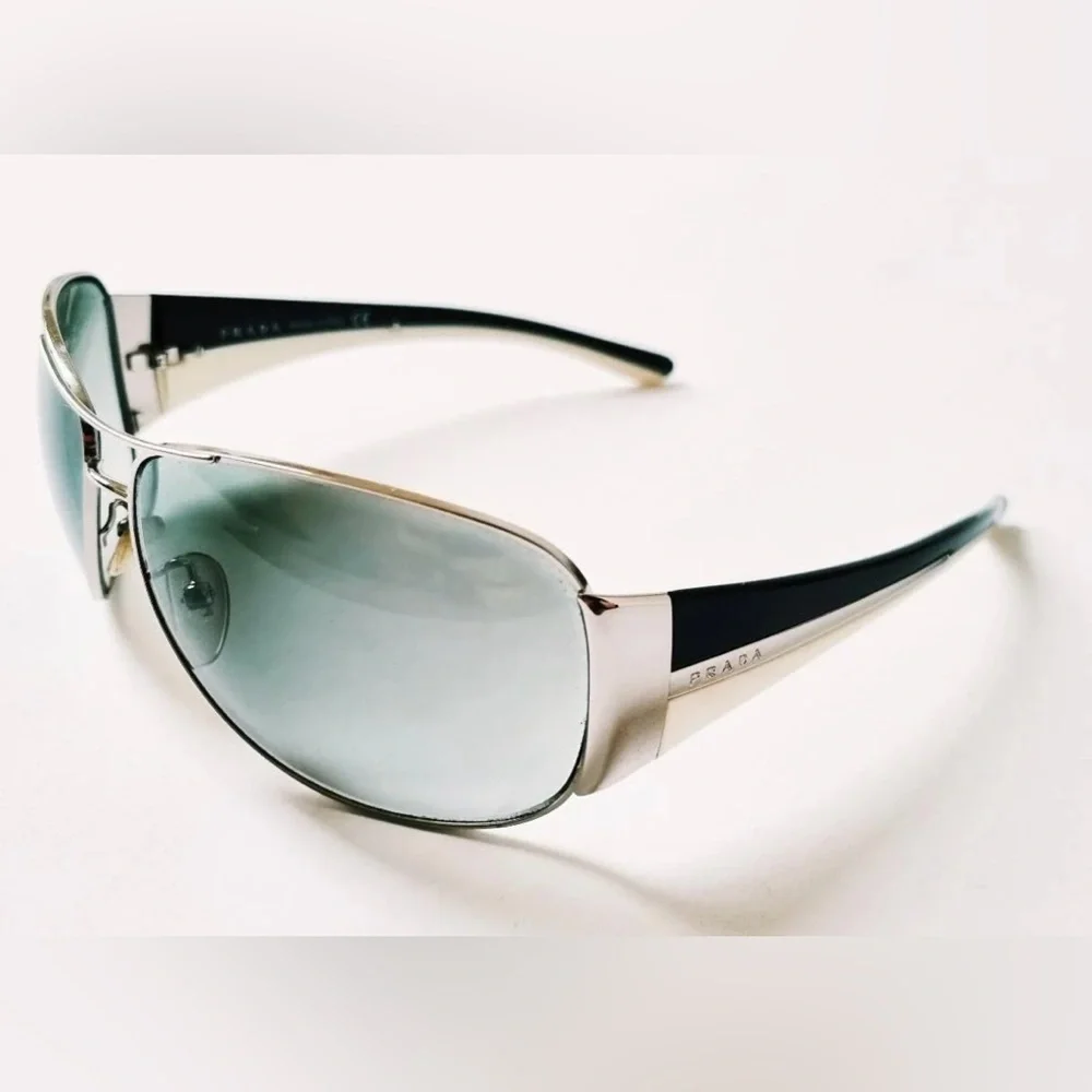 SUNGLASSES SOIRÉE LIVE LISTING